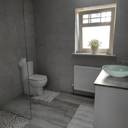 Hébergement de vacances Sleeps12-6Bed-3Bath-Freeparking-Limerick *