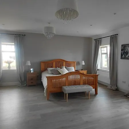 Sleeps12-6Bed-3Bath-Freeparking-Limerick Hébergement de vacances Limerick Junction